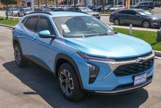 2025 Chevrolet Trax Vehicle Photo in VENTURA, CA 93003-8585