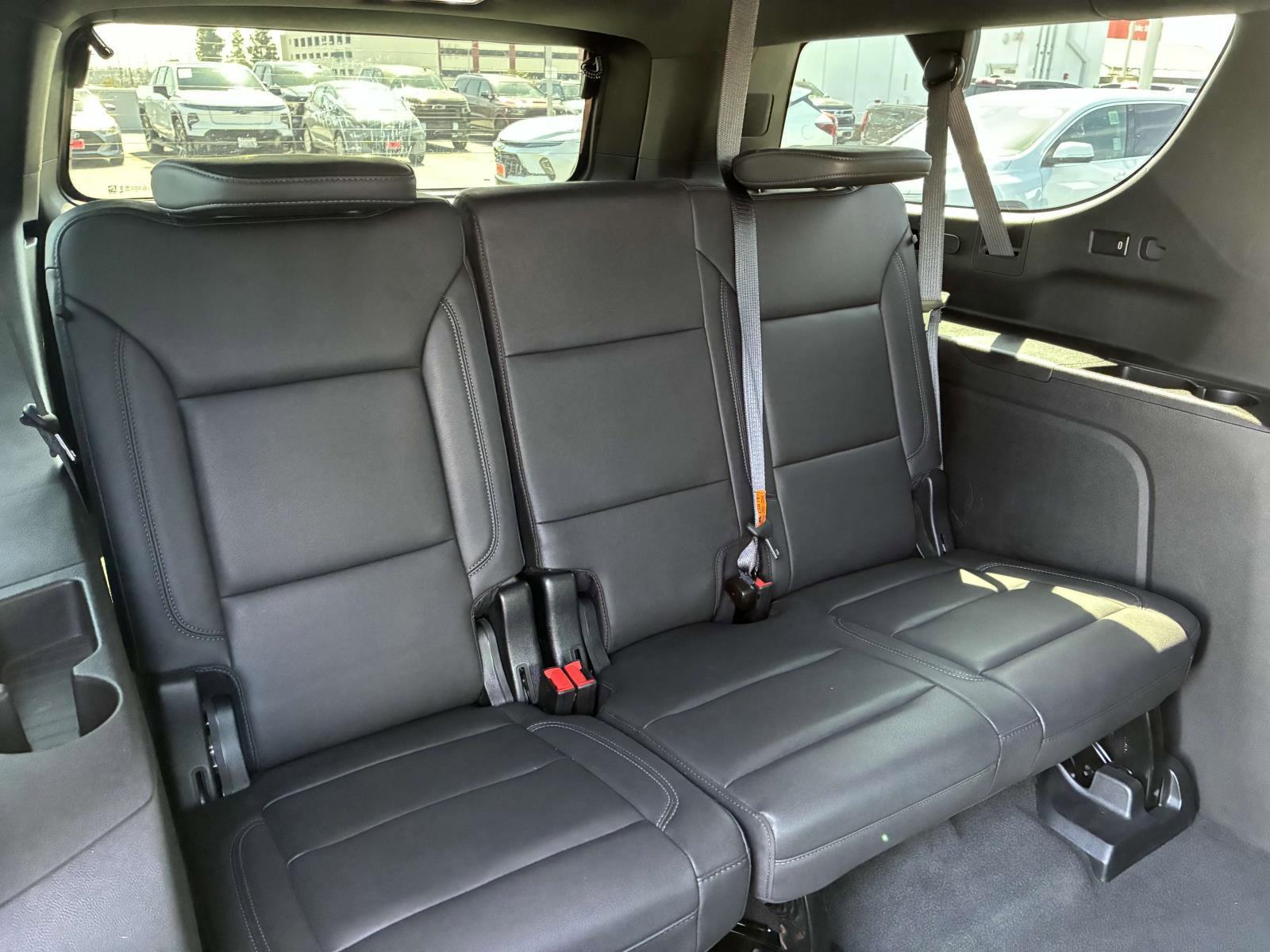 2023 Chevrolet Suburban Vehicle Photo in LOS ANGELES, CA 90007-3794