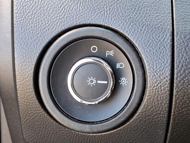 2013 Ford Taurus Vehicle Photo in WATERTOWN, CT 06795-3318