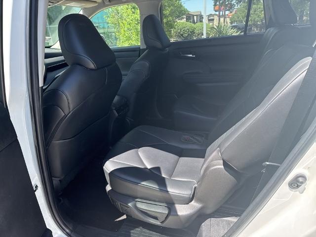 2023 Toyota Highlander Vehicle Photo in San Antonio, TX 78230