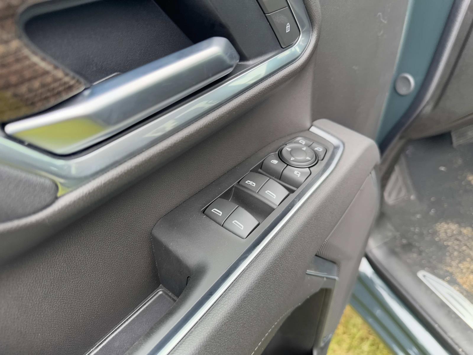 2025 Chevrolet Silverado 2500 HD Vehicle Photo in LOS ANGELES, CA 90007-3794