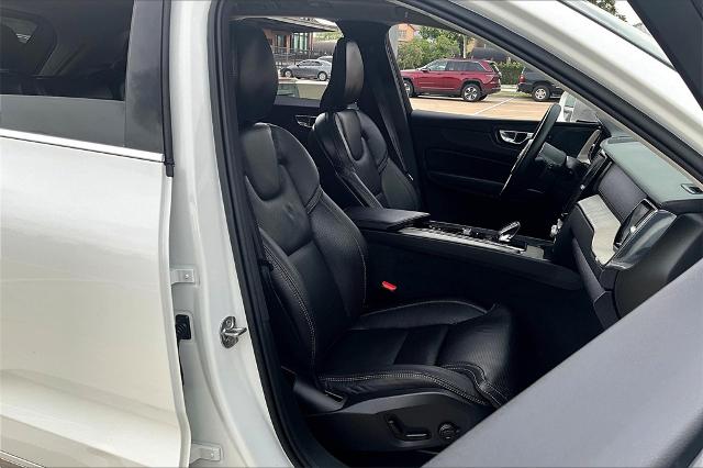 2022 Volvo XC60 Vehicle Photo in Houston, TX 77007