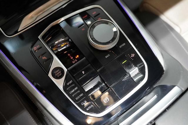 2024 BMW X7 M60i Vehicle Photo in GRAPEVINE, TX 76051