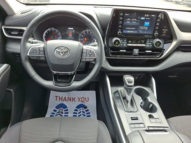 2020 Toyota Highlander Vehicle Photo in Philadelphia, PA 19116