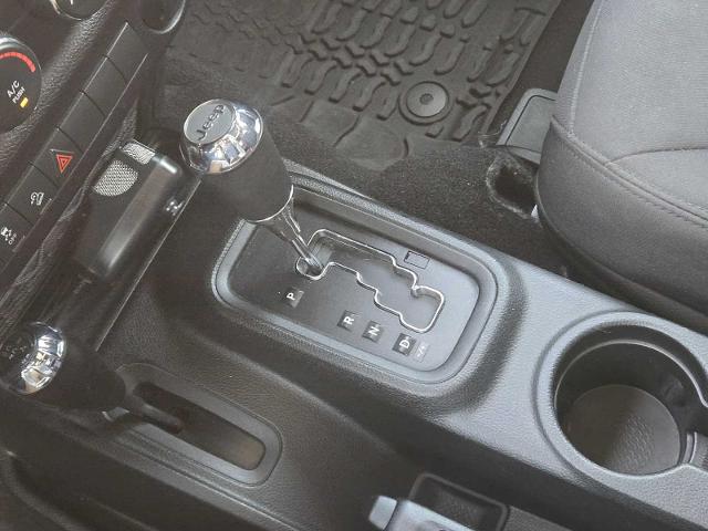 2017 Jeep Wrangler Vehicle Photo in DENTON, TX 76210-9321