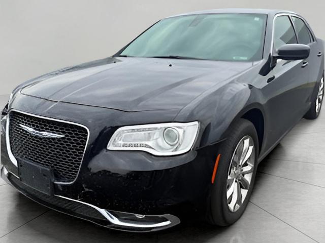 2020 Chrysler 300 Vehicle Photo in Neenah, WI 54956
