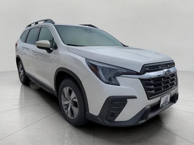 2025 Subaru Ascent Vehicle Photo in Green Bay, WI 54304