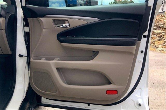 2018 Honda Pilot Vehicle Photo in KANSAS CITY, MO 64114-4502