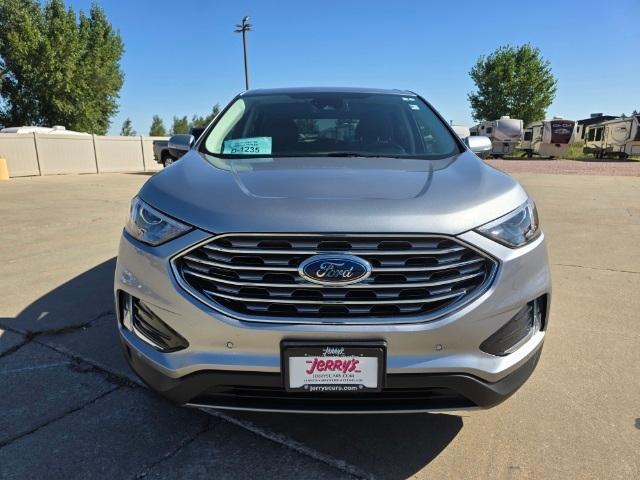 Used 2024 Ford Edge Titanium with VIN 2FMPK4K98RBA37901 for sale in Lennox, SD