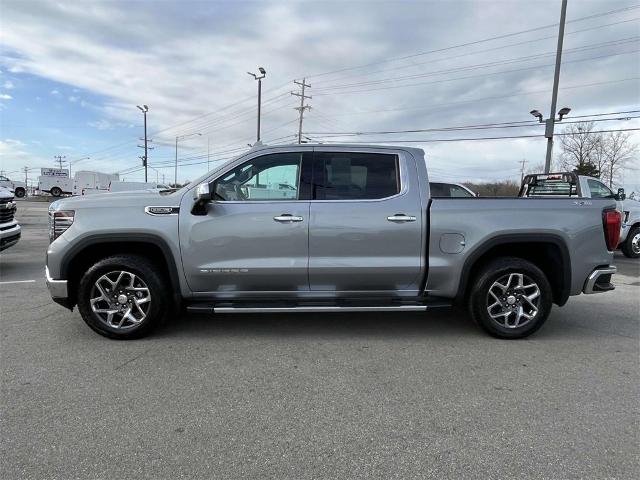 2023 GMC Sierra 1500 Vehicle Photo in ALCOA, TN 37701-3235