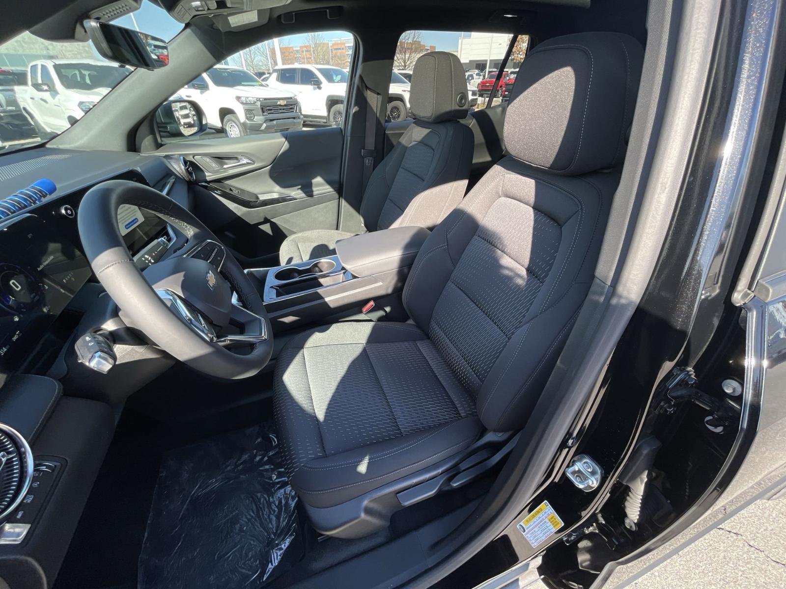 2025 Chevrolet Equinox Vehicle Photo in BENTONVILLE, AR 72712-4322