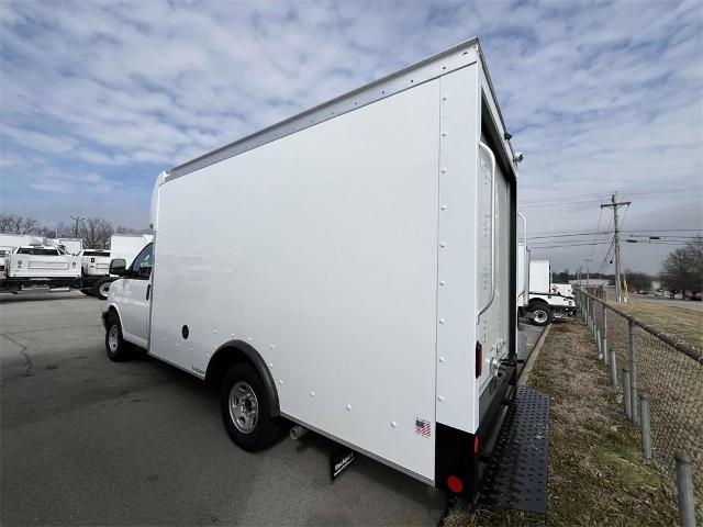 2025 Chevrolet Express Cutaway 3500 Vehicle Photo in ALCOA, TN 37701-3235