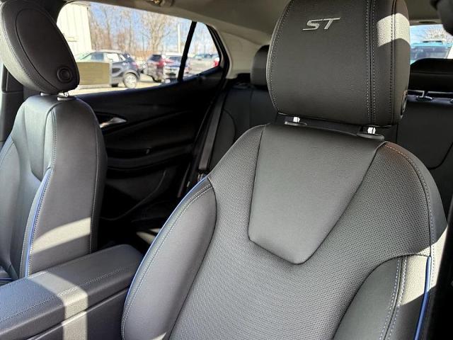 2025 Buick Encore GX Vehicle Photo in CHICOPEE, MA 01020-5001