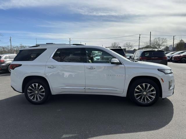 2022 Chevrolet Traverse Vehicle Photo in SAINT JAMES, NY 11780-3219