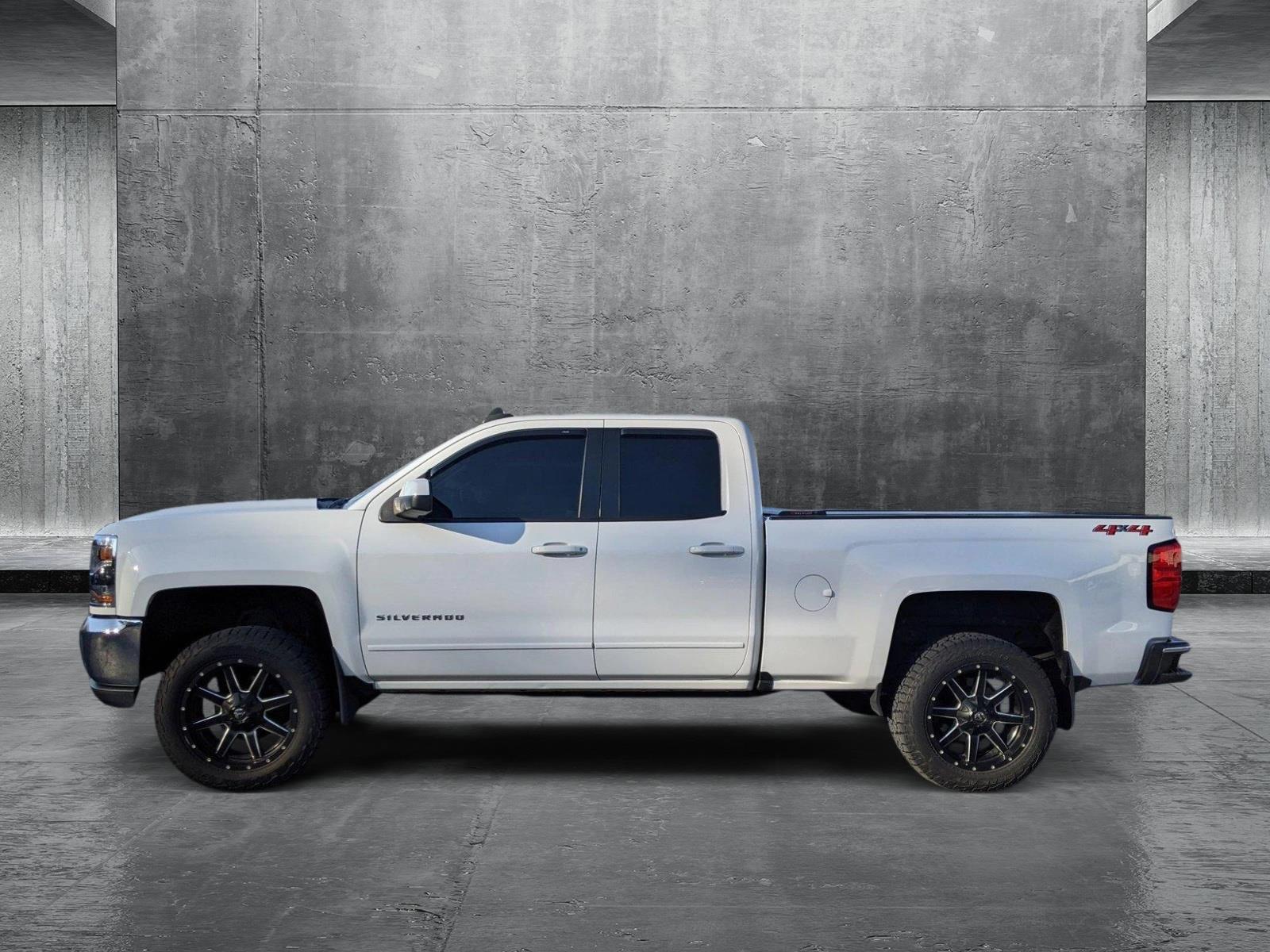 2018 Chevrolet Silverado 1500 Vehicle Photo in TIMONIUM, MD 21093-2300