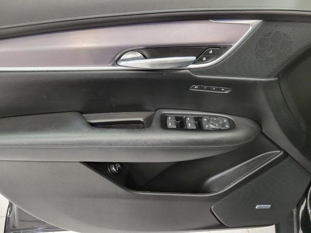 2017 Cadillac XT5 Vehicle Photo in APPLETON, WI 54914-4656