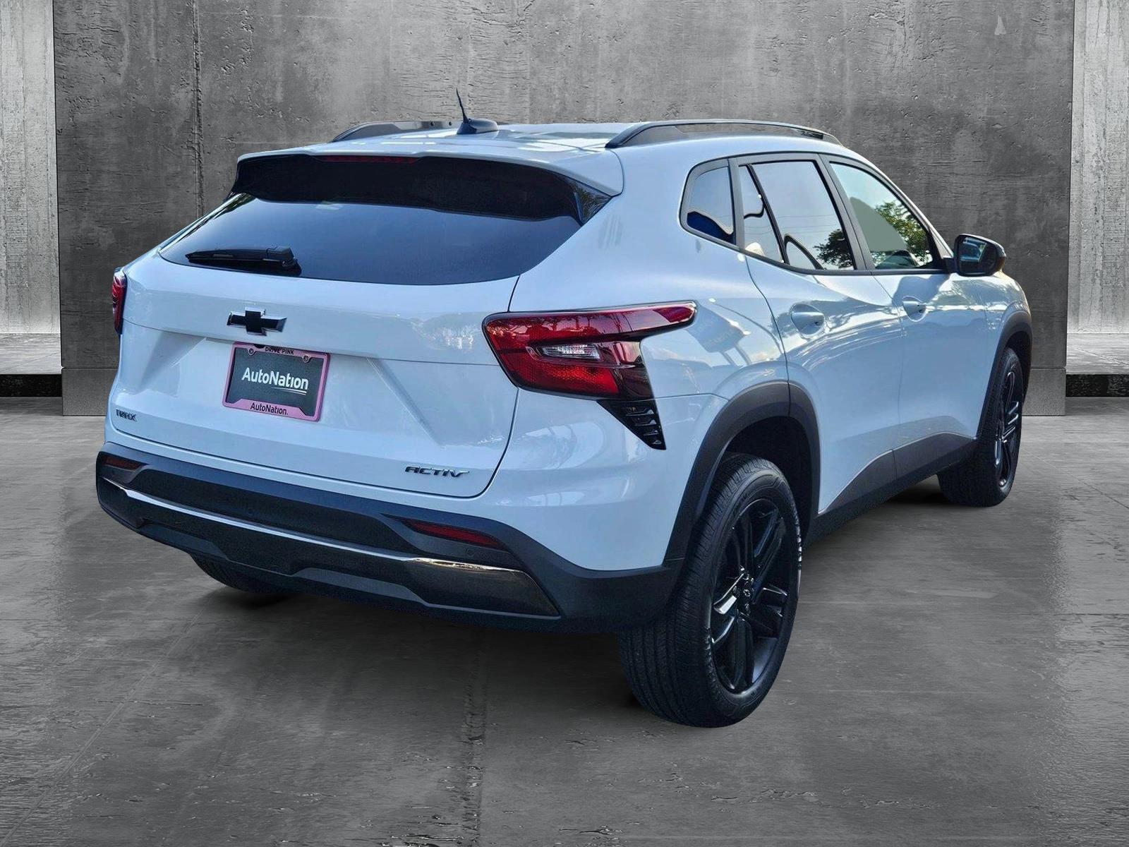 2025 Chevrolet Trax Vehicle Photo in GREENACRES, FL 33463-3207