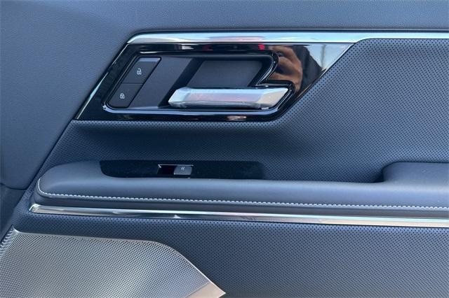 2025 GMC Sierra EV Vehicle Photo in ELK GROVE, CA 95757-8703