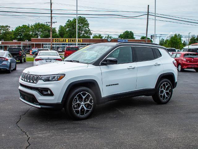 2024 Jeep Compass Vehicle Photo in MADISON, IN 47250-1611