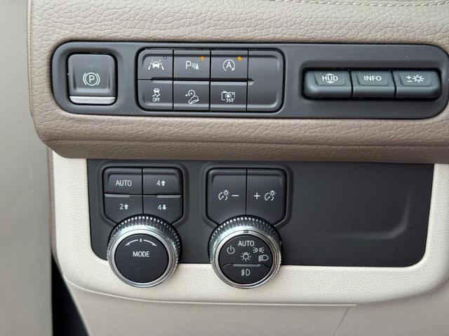 2023 GMC Yukon Vehicle Photo in COLUMBIA, MO 65203-3903