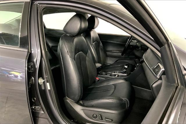 2017 Kia Optima Vehicle Photo in Lees Summit, MO 64086