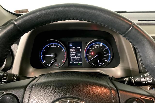 2017 Toyota RAV4 Vehicle Photo in Lees Summit, MO 64086