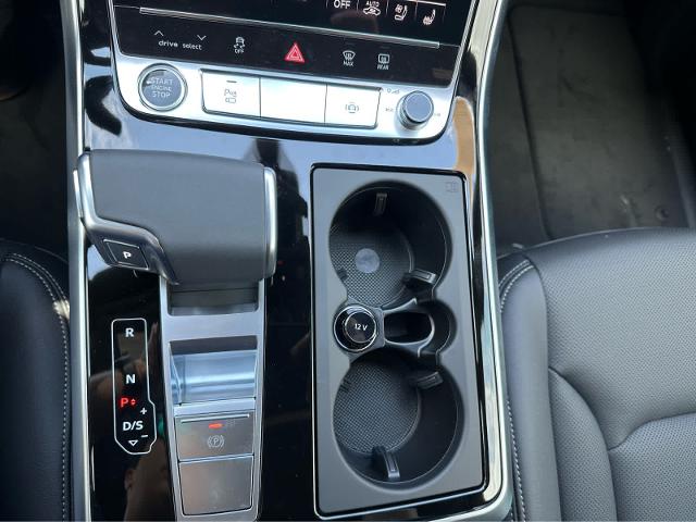 2025 Audi Q7 Vehicle Photo in HOUSTON, TX 77090