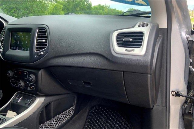 2021 Jeep Compass Vehicle Photo in KANSAS CITY, MO 64114-4545