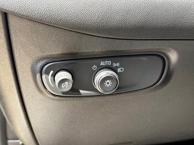 2022 Chevrolet Equinox Vehicle Photo in Roslyn, NY 11576