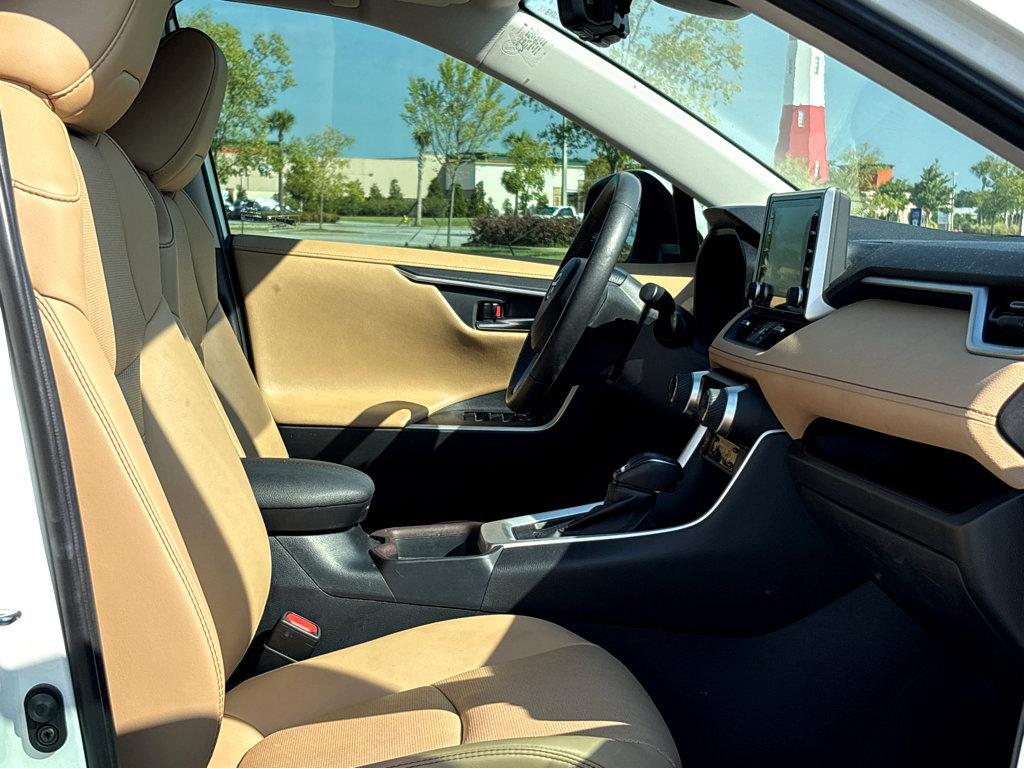 2019 Toyota RAV4 Vehicle Photo in POOLER, GA 31322-3252