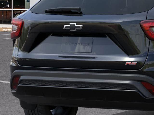 2025 Chevrolet Trax Vehicle Photo in MOON TOWNSHIP, PA 15108-2571