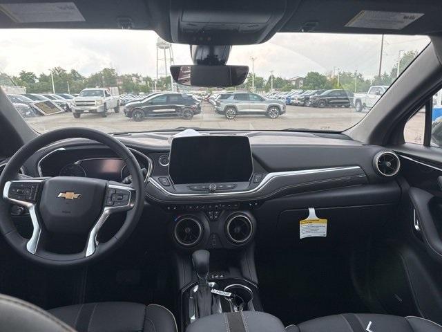 2025 Chevrolet Blazer Vehicle Photo in ENGLEWOOD, CO 80113-6708