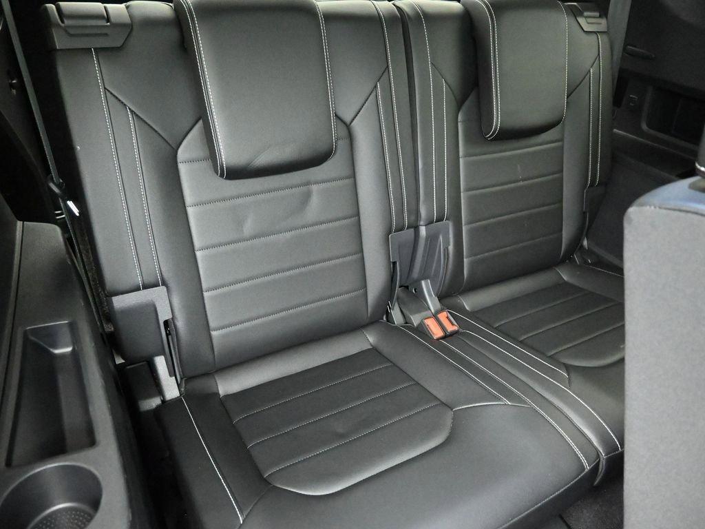 2023 Volkswagen Atlas Vehicle Photo in Marion, IA 52302