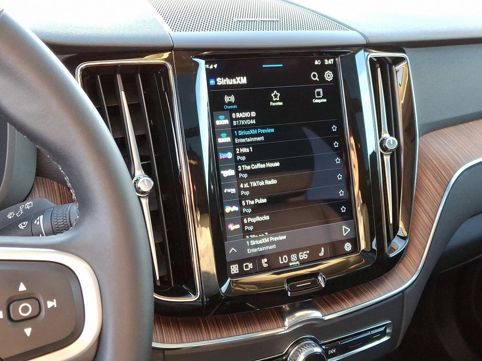 2022 Volvo XC60 Vehicle Photo in Trevose, PA 19053
