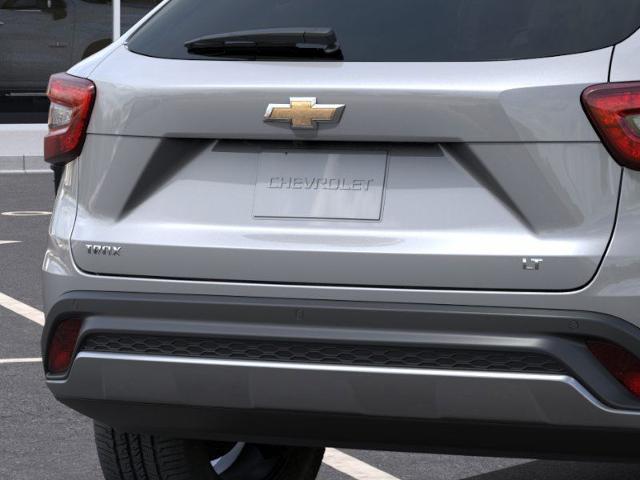 2025 Chevrolet Trax Vehicle Photo in TOPEKA, KS 66609-0000