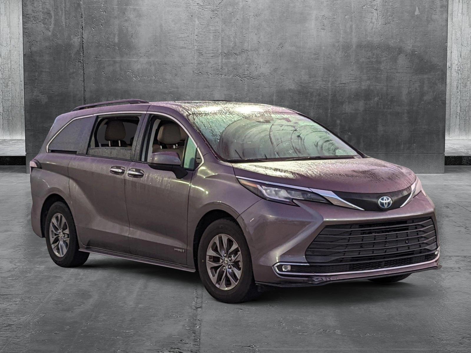 2021 Toyota Sienna Vehicle Photo in Davie, FL 33331