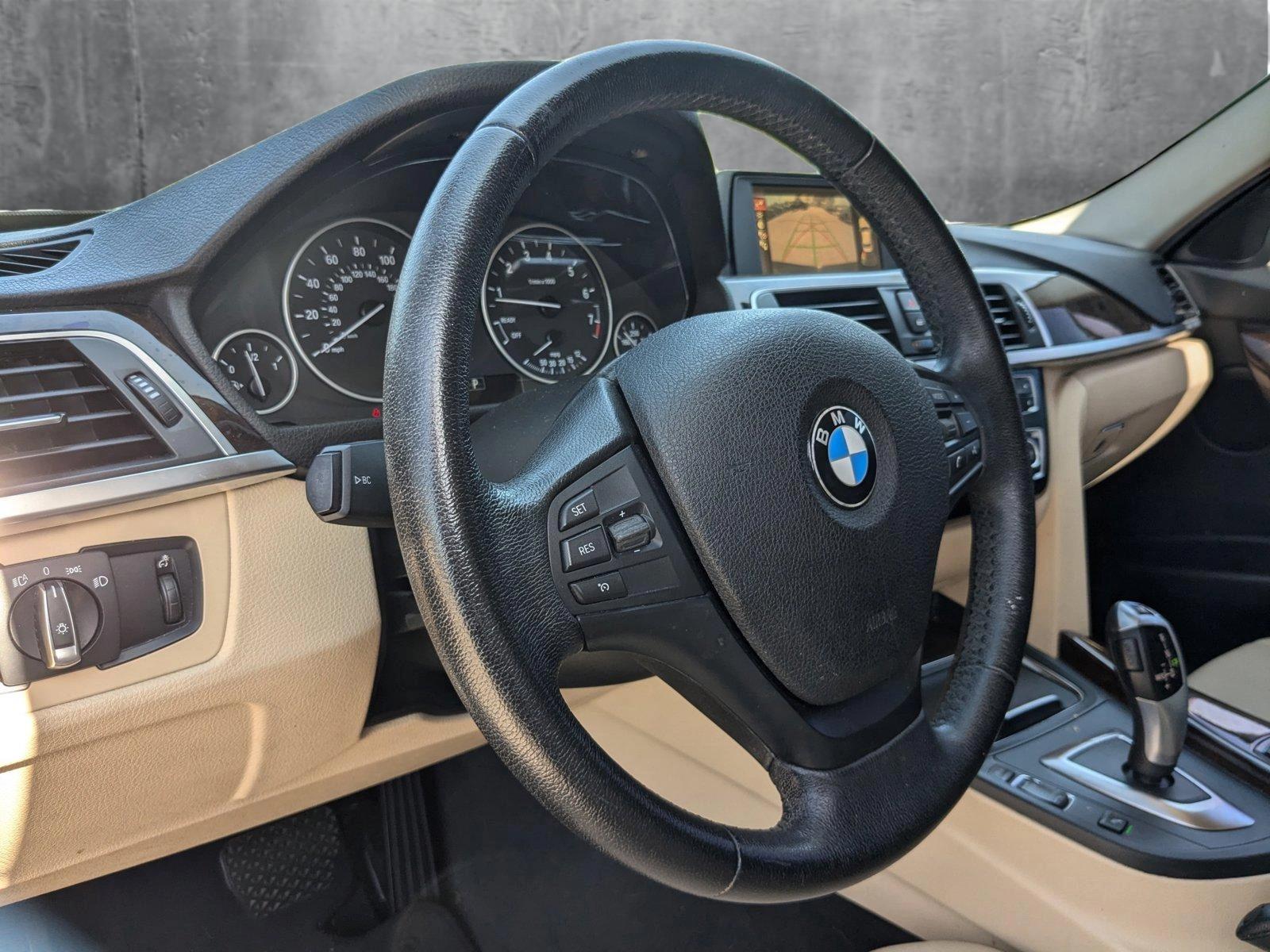 2017 BMW 320i Vehicle Photo in St. Petersburg, FL 33713