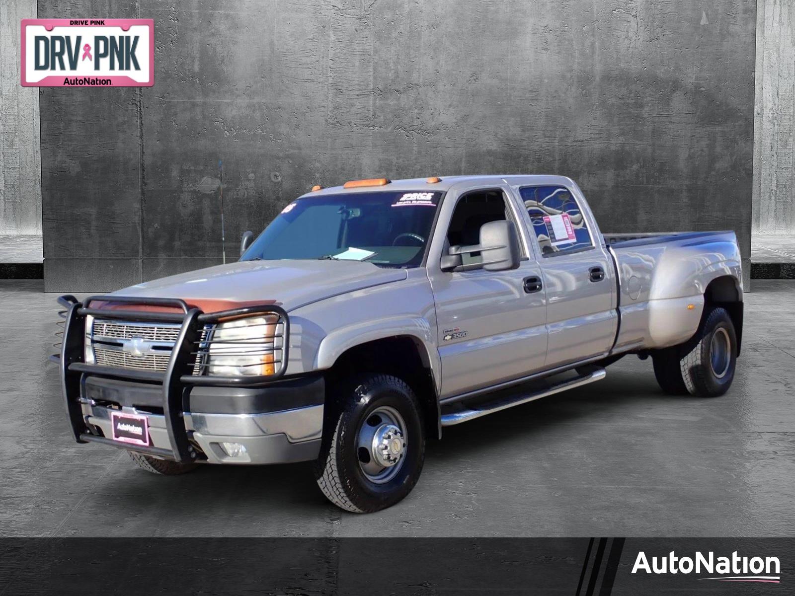 2005 Chevrolet Silverado 3500 Vehicle Photo in DENVER, CO 80221-3610