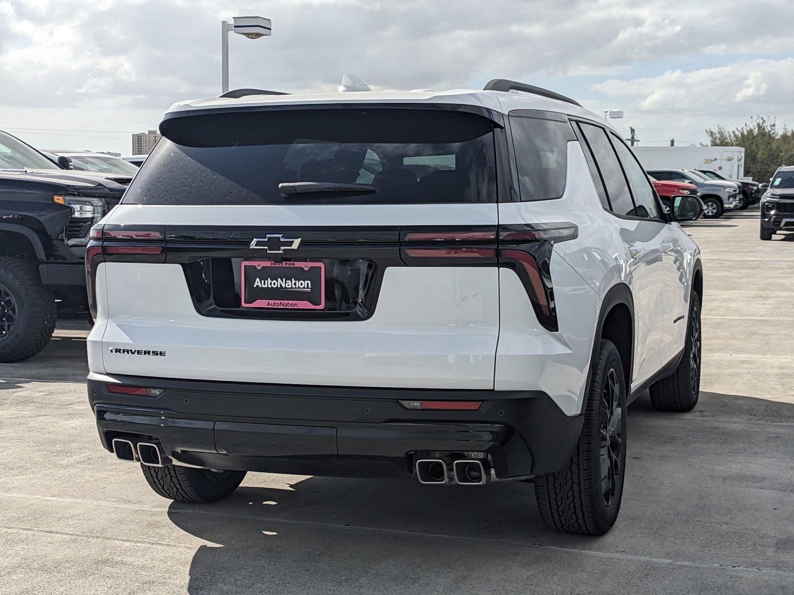 2025 Chevrolet Traverse Vehicle Photo in MIAMI, FL 33172-3015