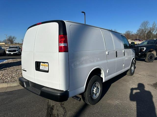 2024 Chevrolet Express Cargo 2500 Vehicle Photo in COLUMBIA, MO 65203-3903