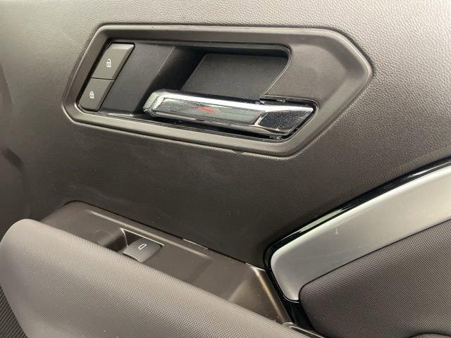 2025 Chevrolet Colorado Vehicle Photo in PHOENIX, AZ 85014-3381