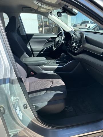 2022 Toyota Highlander Vehicle Photo in Winslow, AZ 86047-2439