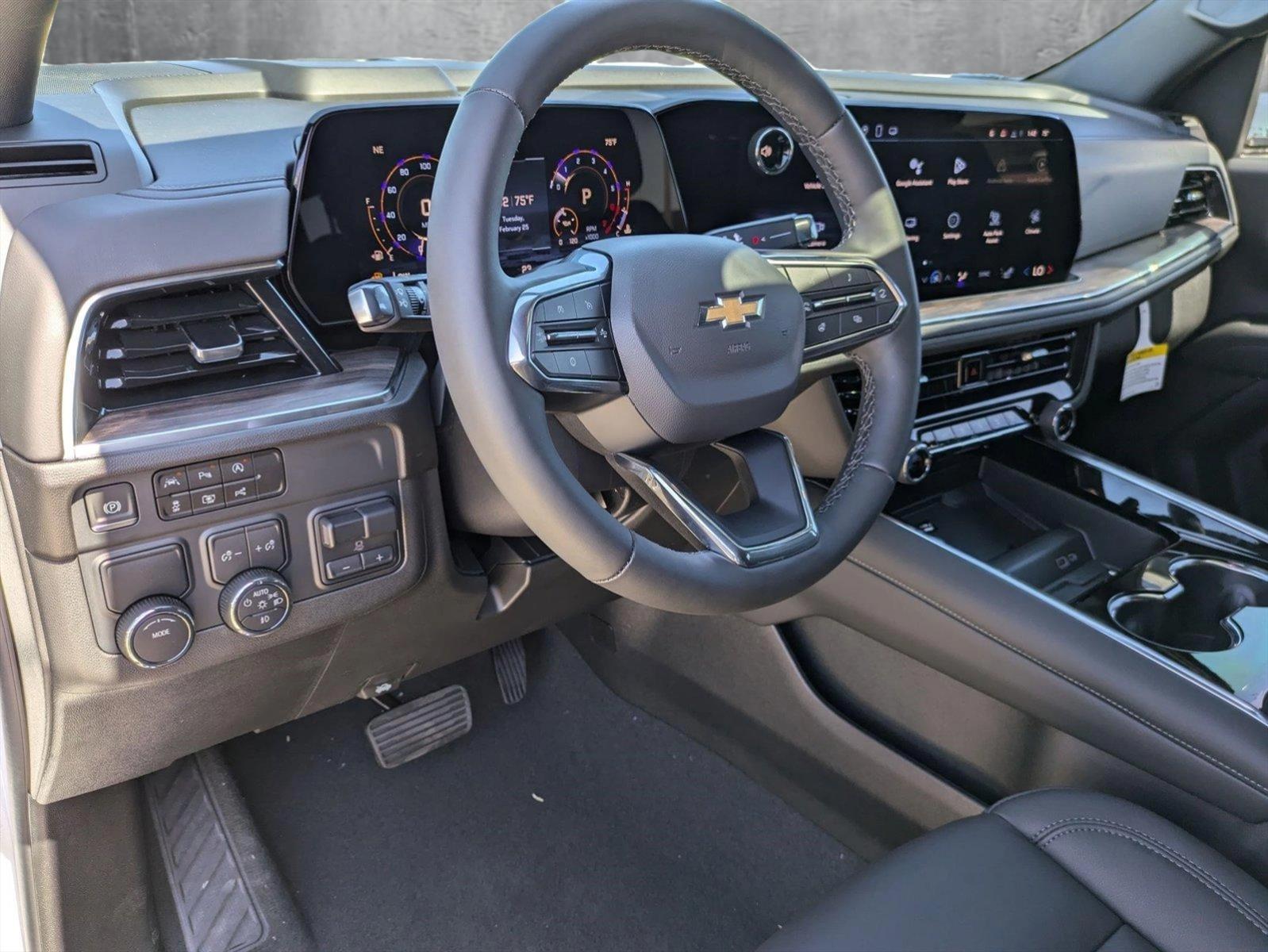 2025 Chevrolet Suburban Vehicle Photo in CORPUS CHRISTI, TX 78412-4902