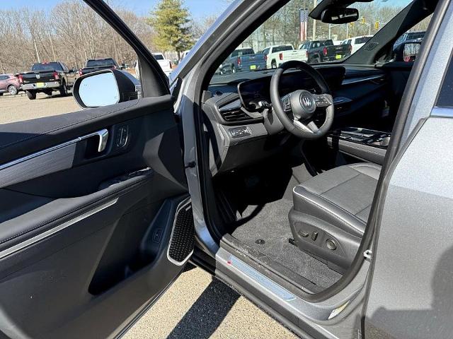 2025 Buick Enclave Vehicle Photo in CHICOPEE, MA 01020-5001