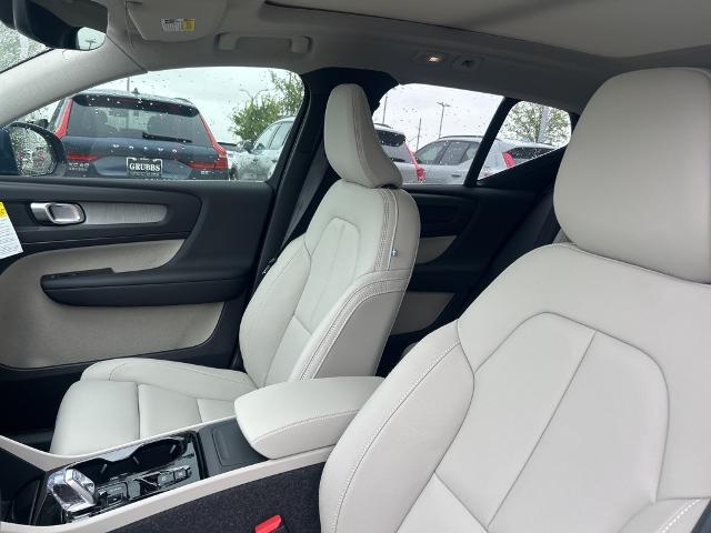2025 Volvo XC40 Vehicle Photo in Grapevine, TX 76051