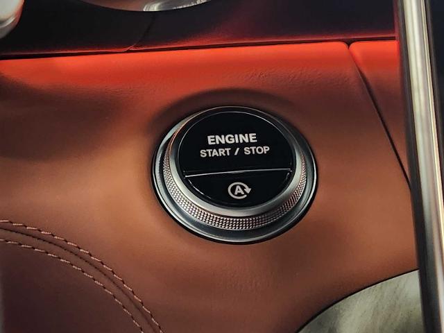 2025 Mercedes-Benz SL Vehicle Photo in HOUSTON, TX 77079