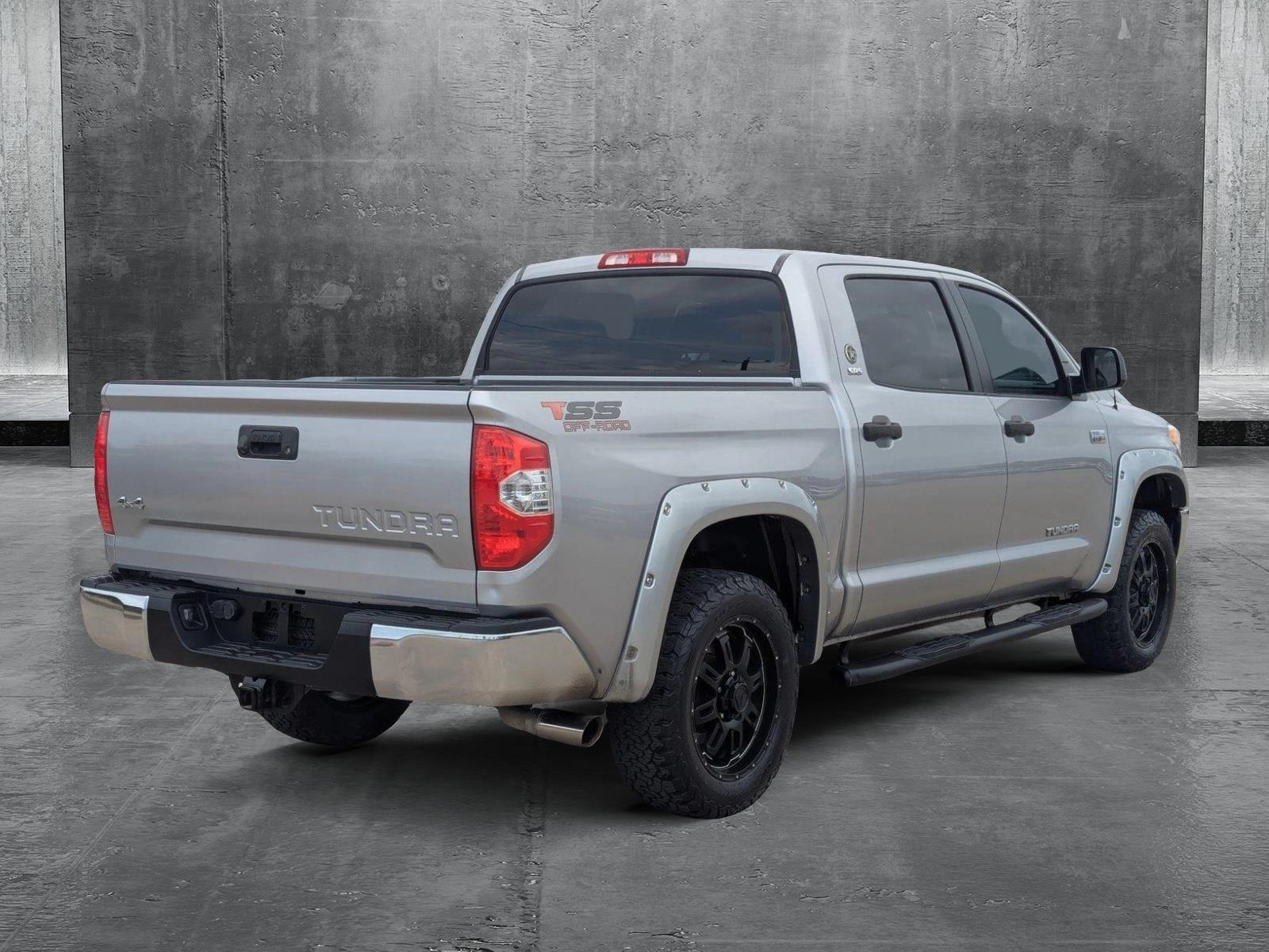 2015 Toyota Tundra 4WD Truck Vehicle Photo in CORPUS CHRISTI, TX 78412-4902