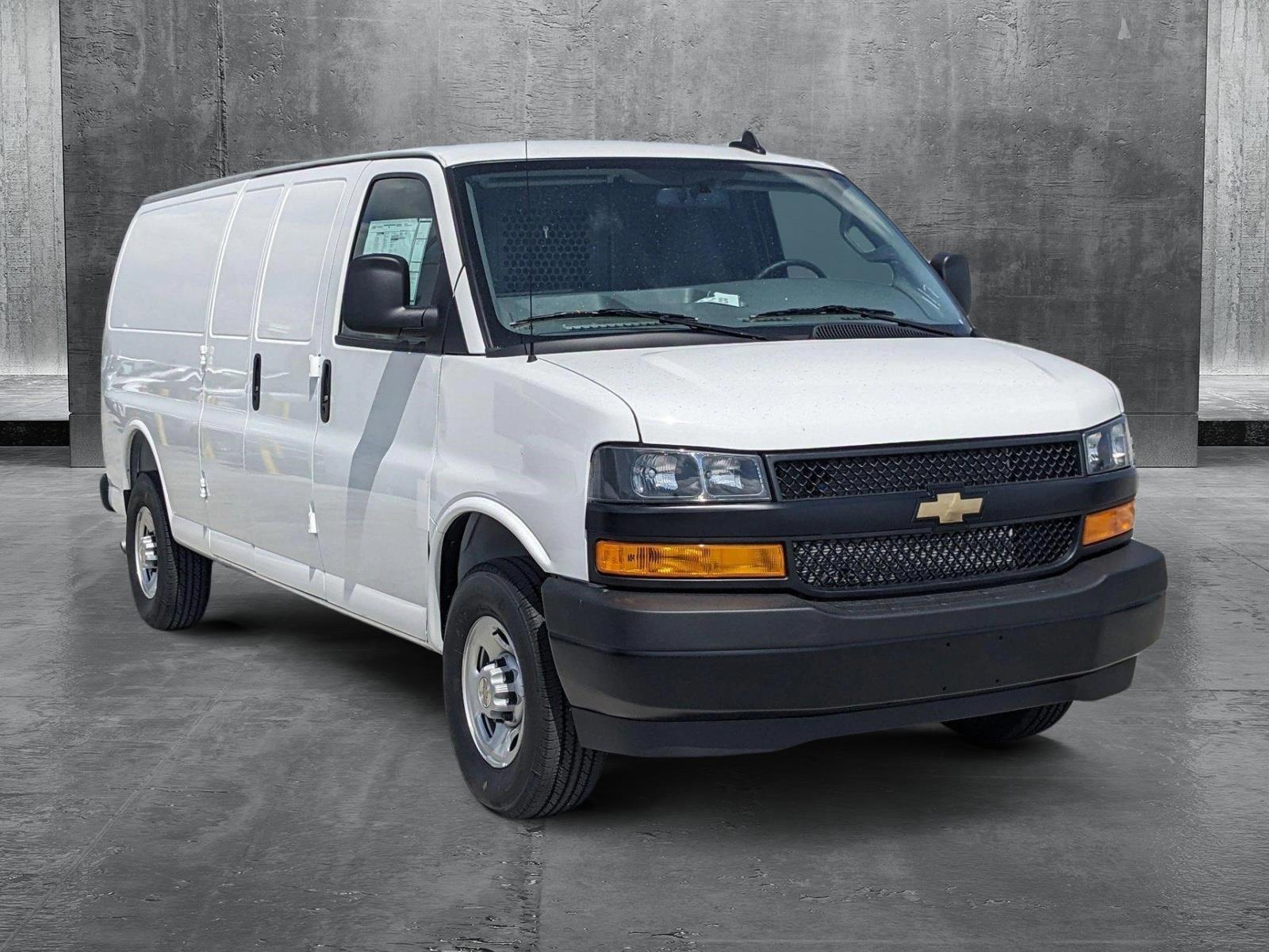 2025 Chevrolet Express Cargo 2500 Vehicle Photo in MIAMI, FL 33172-3015