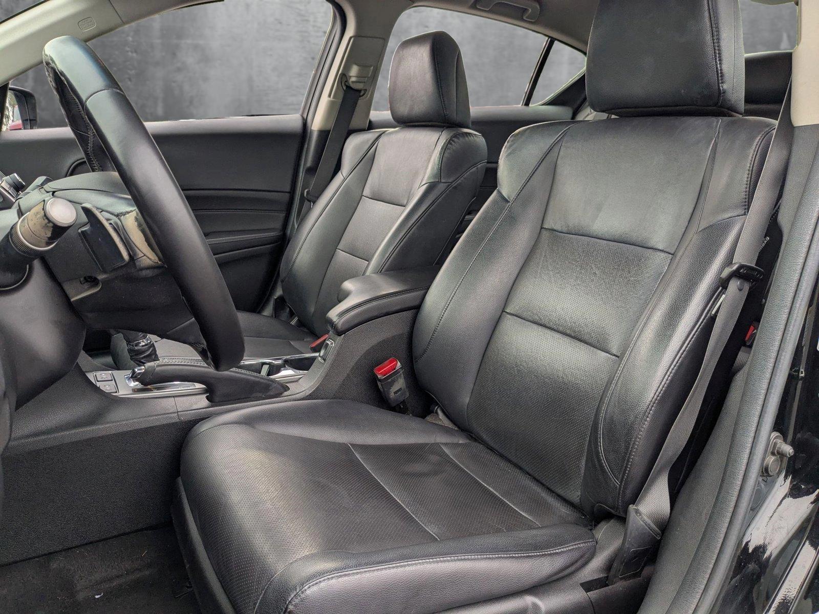 2013 Acura ILX Vehicle Photo in VALENCIA, CA 91355-1705