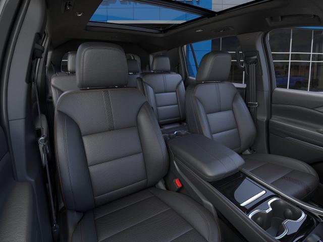 2025 Chevrolet Traverse Vehicle Photo in ROXBORO, NC 27573-6143